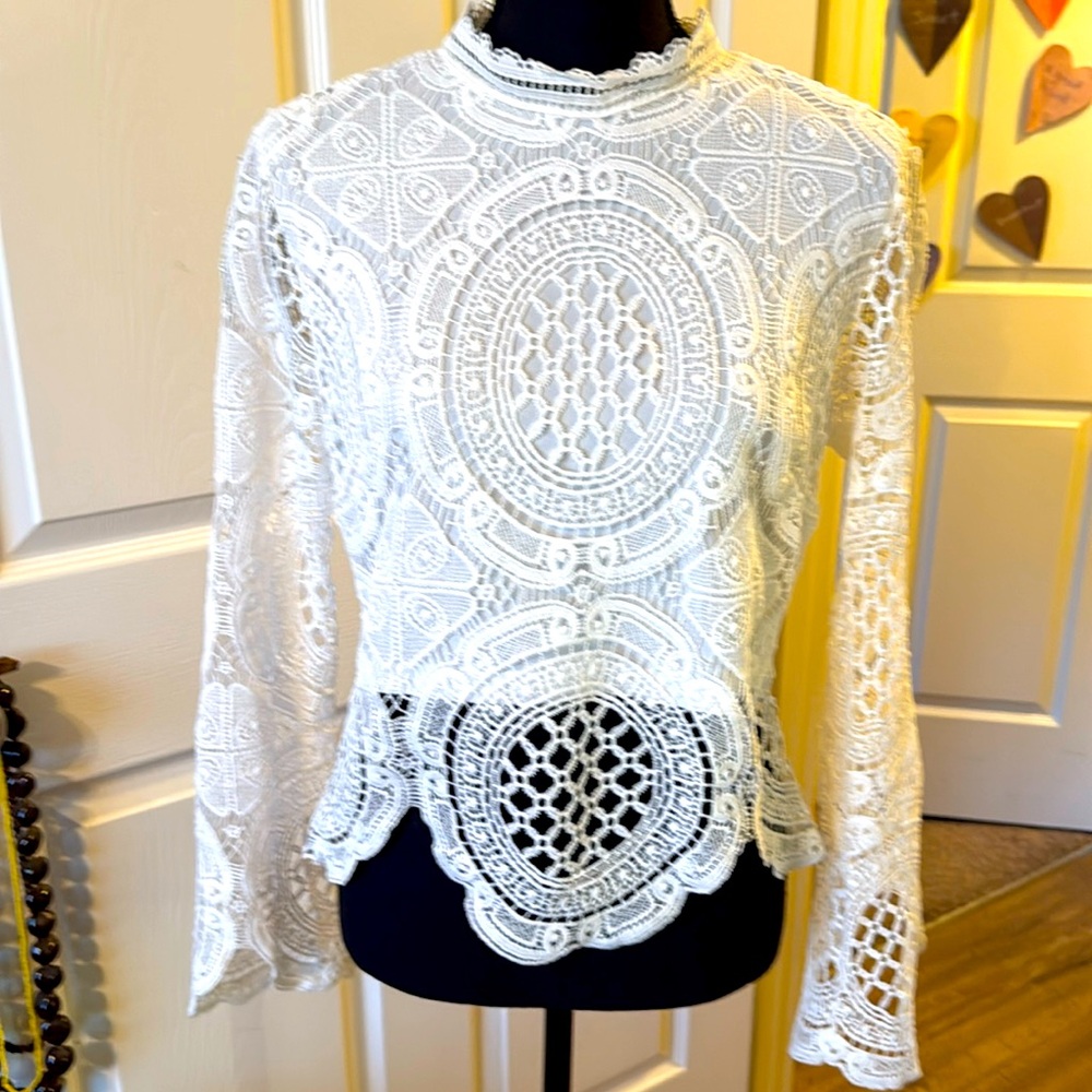 It’s Pink||Lace high neck long sleeve lined front open back